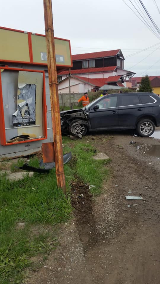 ACTUALIZARE Accident la Săvinești: două victime și trafic blocat pe o bandă de mers pe drumul Piatra Neamț-Bacău, ZCH NEWS - sursa ta de informații