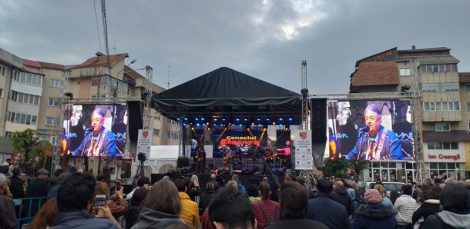 Seara „Cenaclul Flacăra” la Târgu Neamţ, ZCH NEWS - sursa ta de informații