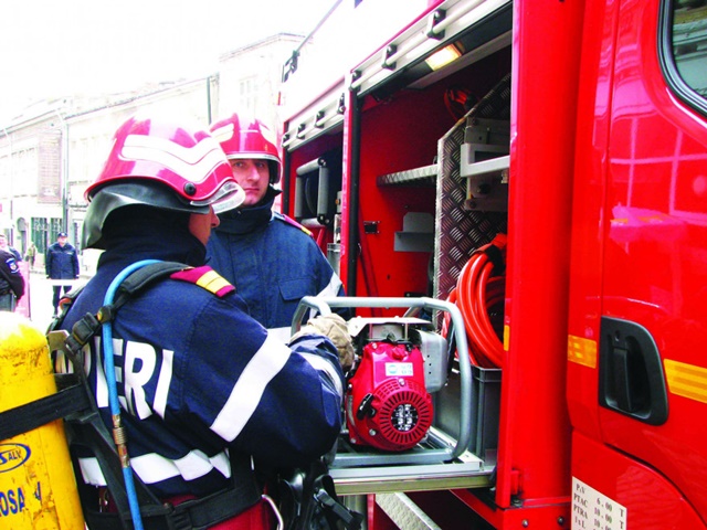 Două persoane evacuate în urma unui incendiu, ZCH NEWS - sursa ta de informații