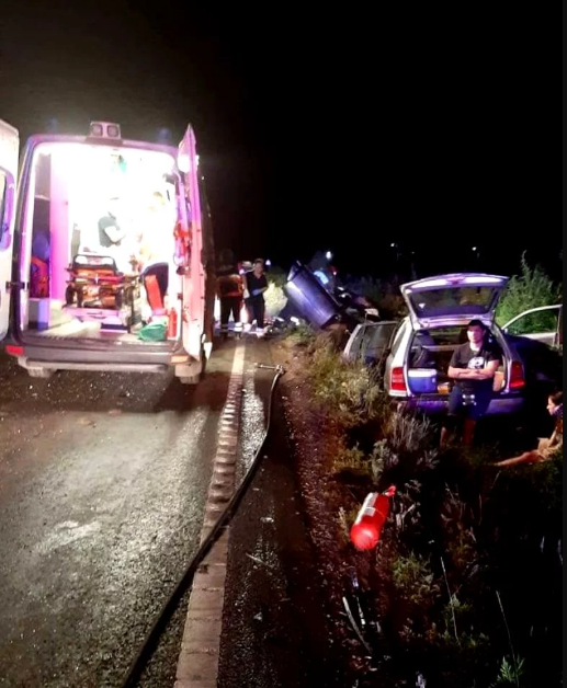 O depăşire neregulamentară: 5 morţi şi 7 răniţi grav
