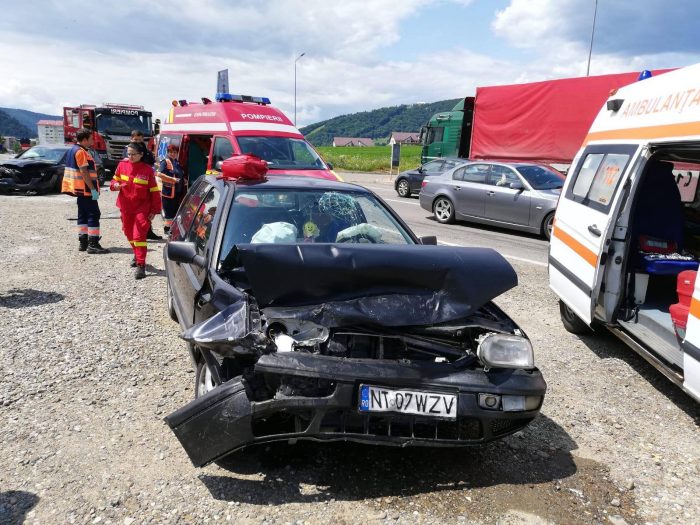 FOTO: Accident cu victime în municipiul Piatra Neamț, ZCH NEWS - sursa ta de informații