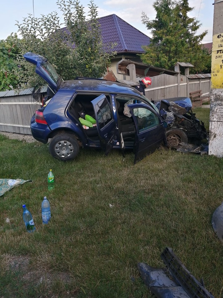 Accident la Zănești, o maşină s-a răsturnat în şanţ, ZCH NEWS - sursa ta de informații