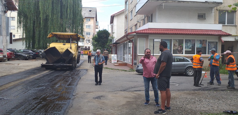 FOTO Târgu Neamț: Primul strat de asfalt pe str. Gloriei, ZCH NEWS - sursa ta de informații