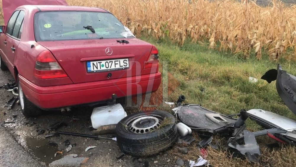 Mașină din Neamț implicată în accidentul grav, cu trei persoane încarcerate, de la Iași