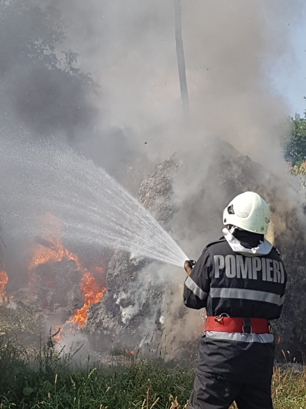 Incendiu în comuna Răucești. Foto, ZCH NEWS - sursa ta de informații