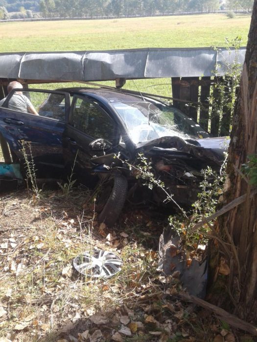 FOTO: Patru răniți grav, într-un accident rutier produs lângă Zimbrăria Vânători-Neamț