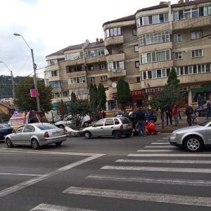 FOTO: O fată a fost rănită la trecerea pentru pietoni de la telegondolă, în municipiul Piatra Neamț, ZCH NEWS - sursa ta de informații