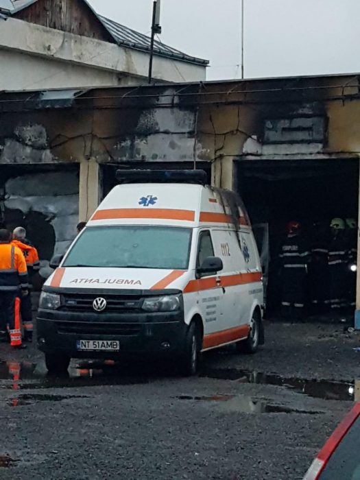 FOTO: Dezastru: Ambulanțe arse la Târgu Neamț, ZCH NEWS - sursa ta de informații
