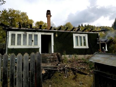 FOTO: O femeie a rămas fără acoperișul casei, de la un burlan, ZCH NEWS - sursa ta de informații