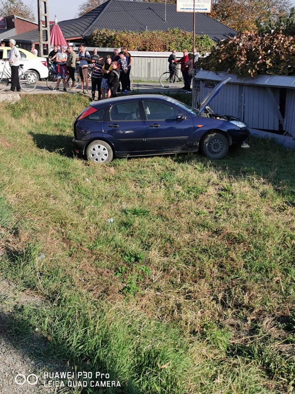 Știre actualizată. Accident cu trei răniți la Timișești. Galerie foto, ZCH NEWS - sursa ta de informații