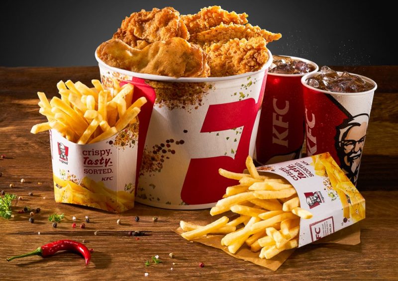 Protecția Consumatorilor: Controale în toată țara la KFC după ce s-au găsit bacterii și streptococi fecali în gheața pentru sucuri. Poziția KFC