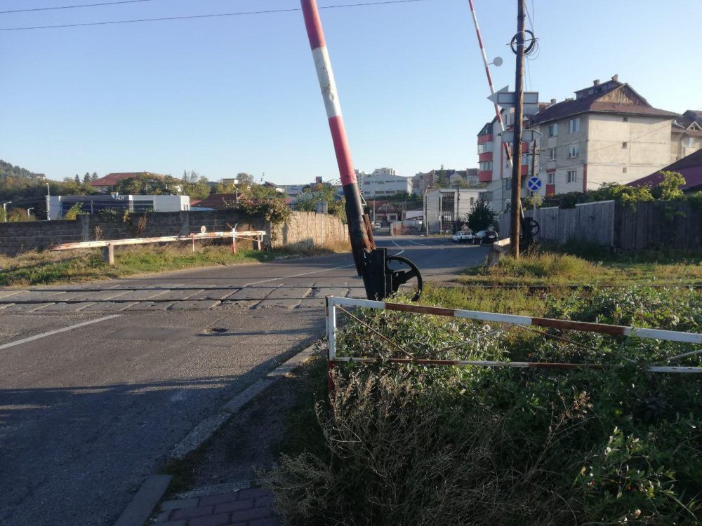 FOTO: Poliția Rutieră și Poliția Transporturi, controale  la trecerile la nivel cu calea ferată