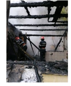 Coș în flăcări, gospodărie distrusă de incendiu, ZCH NEWS - sursa ta de informații