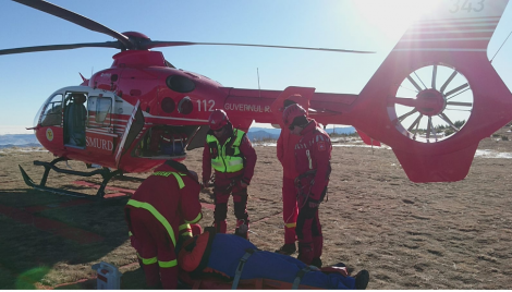 Bărbat accidentat pe jgheabul Cabanei Dochia, preluat de un elicopter din Brașov, ZCH NEWS - sursa ta de informații