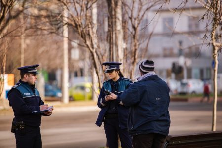 Ce trebuie să faci când ești legitimat și ce obligații au polițiștii, ZCH NEWS - sursa ta de informații