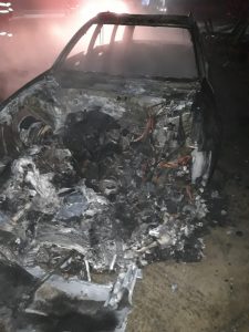 Mașină incendiată ”profesionist” la Dulcești, ZCH NEWS - sursa ta de informații