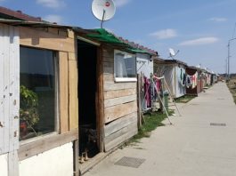 Scandal de Paște la Văleni 2: o femeie de 60 de ani și un tânăr, bătuți în casă