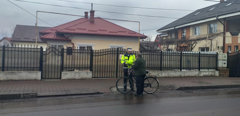 Acţiune preventivă a Poliţiei Rutiere Târgu Neamţ în rândul elevilor şi bicicliştilor, ZCH NEWS - sursa ta de informații