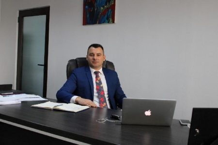 director măzărianu prima pagină