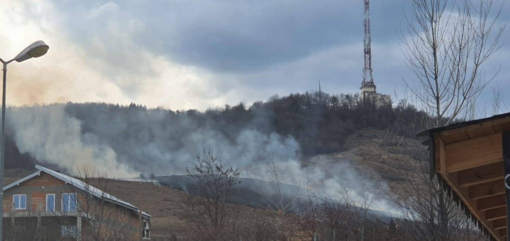 FOTO: Acum! Incendiu pe dealul Pietricica, ZCH NEWS - sursa ta de informații