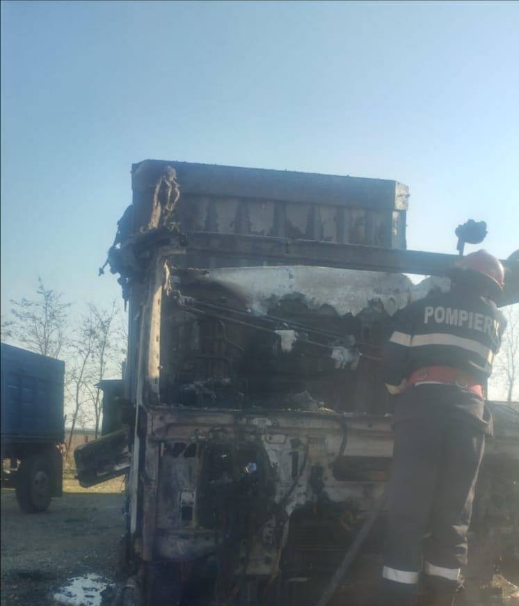 FOTO: Incendiu la un camion încărcat cu bere, ZCH NEWS - sursa ta de informații