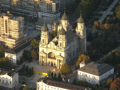 Preoți din Piatra Neamț au donat sânge, parohia Bistrița a ajutat 30 de văduve. Telverde asigurat de Arhiepiscopia Iașilor, ZCH NEWS - sursa ta de informații