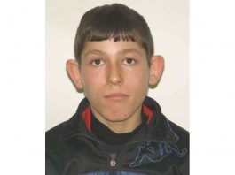 Un tânăr a plecat dintr-un spital din Roman, cine îl vede să anunțe poliția