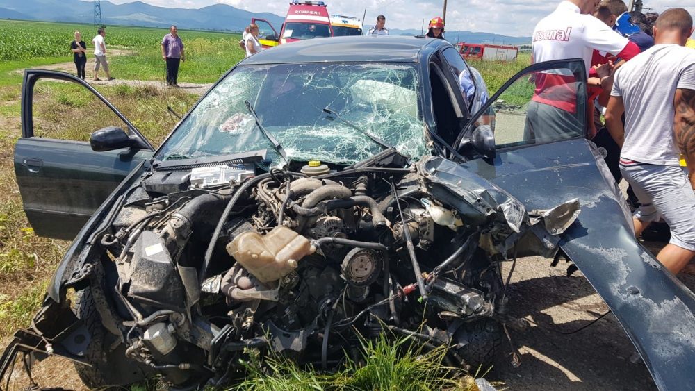 FOTO: Accident grav: Cinci răniți după coliziunea frontală a două mașini, în zona intersecției „Papuc”, ZCH NEWS - sursa ta de informații