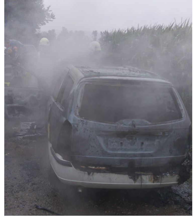 Mașină arsă de la un scurtcircuit, ZCH NEWS - sursa ta de informații