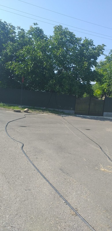 Agapia: Stâlpi rupţi şi cabluri căzute pe şosea, ZCH NEWS - sursa ta de informații
