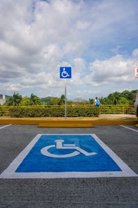 Amenzi usturătoare pentru cei care ocupă parcarea persoanelor cu handicap, ZCH NEWS - sursa ta de informații