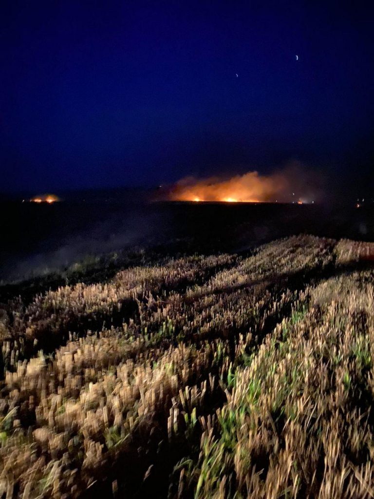 VIDEO/FOTO: Un „gospodar” a dat foc la 60 hectare de miriște din Neamț și Iași, ZCH NEWS - sursa ta de informații