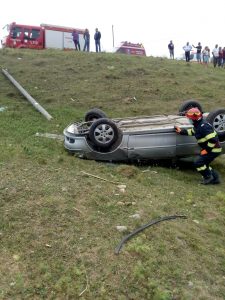 Un şofer beat s-a răsturnat cu maşina lângă Almaş, ZCH NEWS - sursa ta de informații