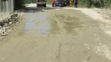 Oamenii de pe Valea Bistriței cer asfaltarea întregului tronson Bicaz – Poiana Largului, ZCH NEWS - sursa ta de informații