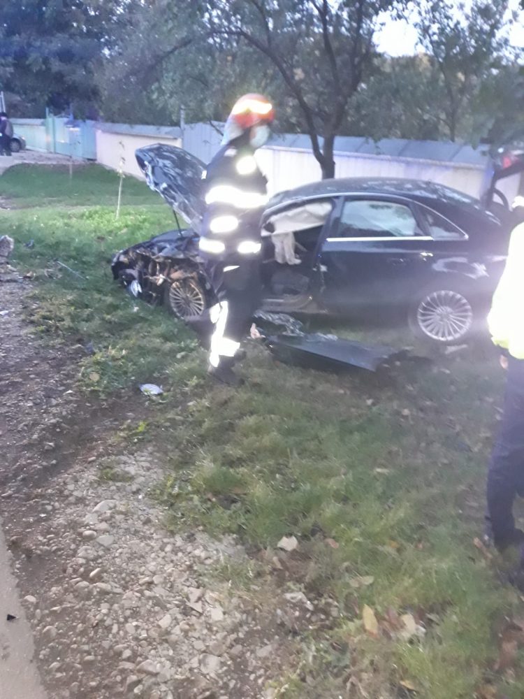 Știre actualizată. Un TIR și un autoturism s-au ciocnit la Petricani