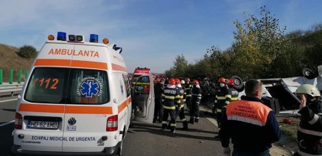 Microbuz condus de un bărbat din Târgu Neamț &#8211; accident cu 12 victime, ZCH NEWS - sursa ta de informații