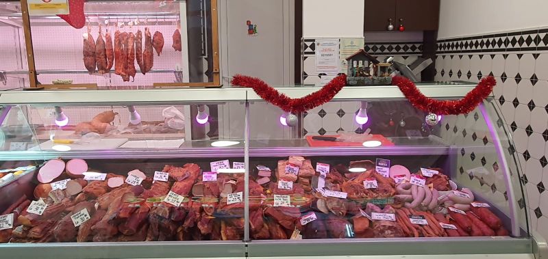 La băcănie – magazinul cu cea mai ieftină carne de porc și cel mai gustos prosciutto crudo, ZCH NEWS - sursa ta de informații