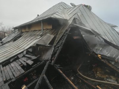 Bărbat cu arsuri de gradul II după a luat foc acoperișul casei, ZCH NEWS - sursa ta de informații