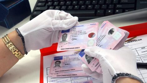 Suceava: Sute de permise de conducere obţinute prin metoda „şopteala“, ZCH NEWS - sursa ta de informații