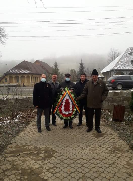 Bălţăteşti: Depunere de coroane la Monumentul Eroilor din partea consilierilor locali PSD-Pro România-PMP, ZCH NEWS - sursa ta de informații