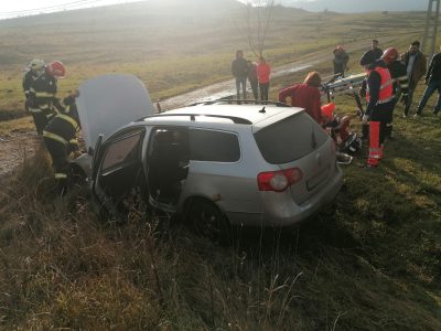 Mașină zdrobită de un cap de pod la Oglinzi, femeia de la volan – resuscitată, ZCH NEWS - sursa ta de informații