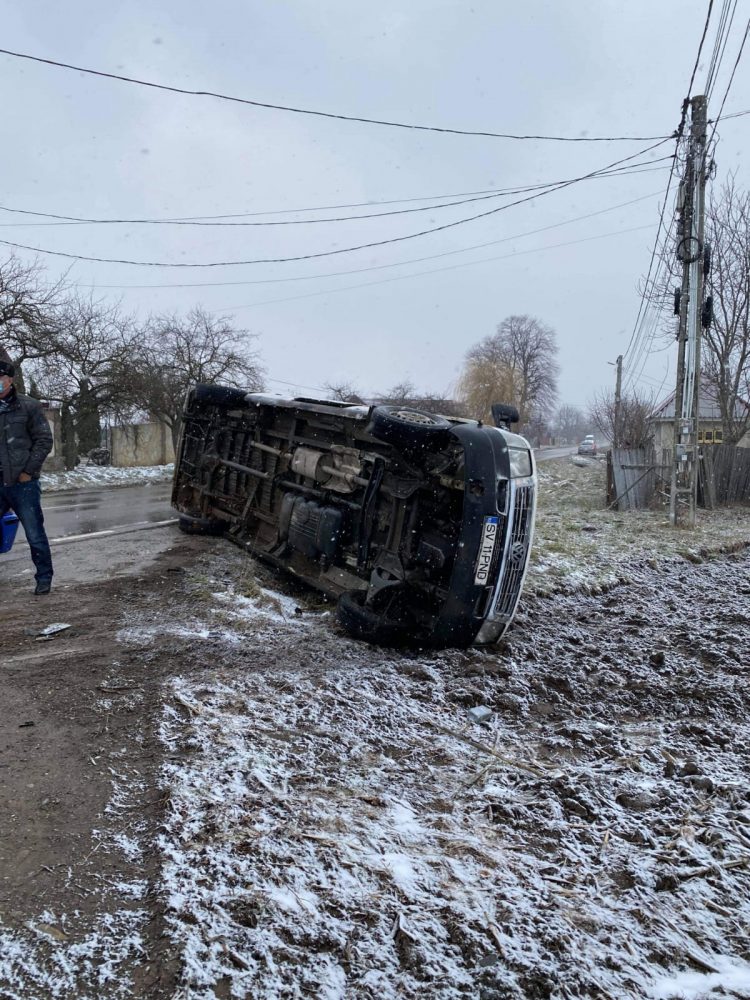 Un șofer beat și cu permisul suspendat a ”eșuat” la Humulești