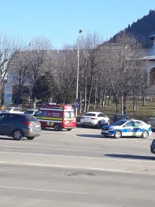 Un bărbat din Săvineşti a blocat traficul în sensul giratoriu de la spital, ZCH NEWS - sursa ta de informații