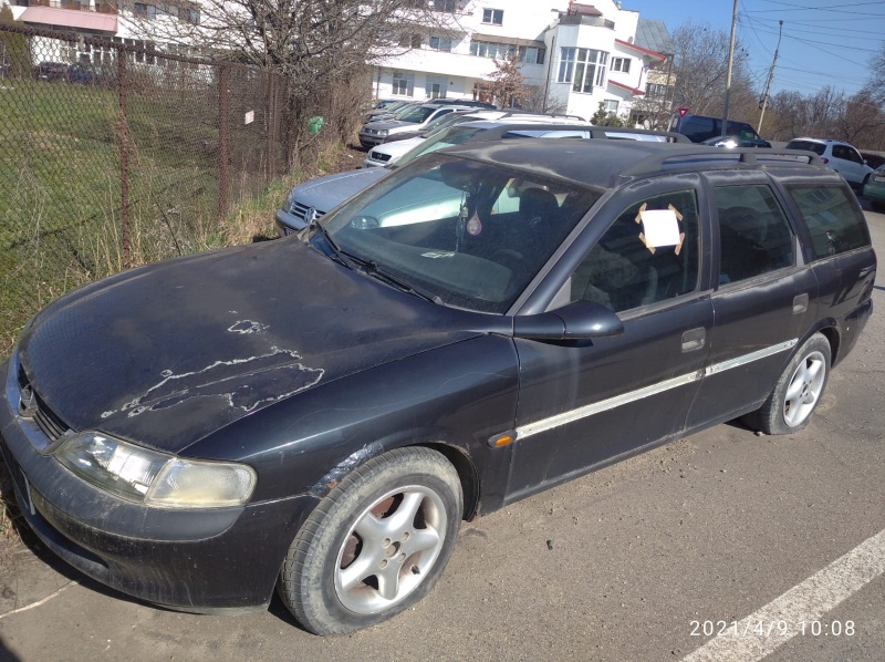 Târgu Neamţ: Poliţia Locală „la vânătoare” de maşini abandonate şi a celor puse la vânzare pe domeniul public, ZCH NEWS - sursa ta de informații