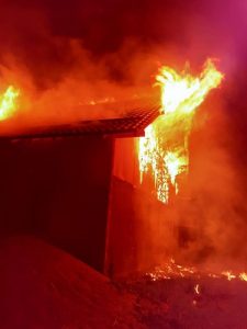 Casă incendiată intenţionat la Bodeştii de Jos, ZCH NEWS - sursa ta de informații