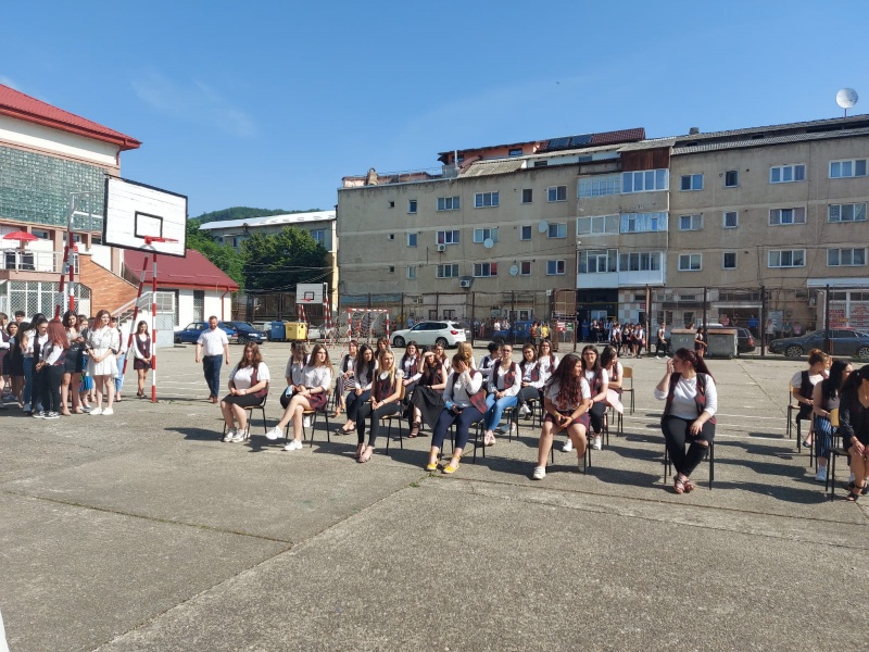 Târgu Neamţ: Premierea elevilor cu rezultate deosebite la învăţătură de la liceul „Vasile Conta”, ZCH NEWS - sursa ta de informații