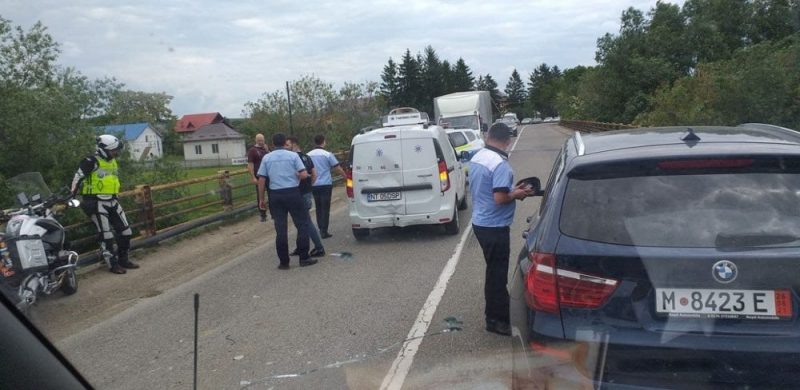 FOTO: Mașina cu vaccinuri anti covid a DSP Neamț, implicată într-un accident, ZCH NEWS - sursa ta de informații