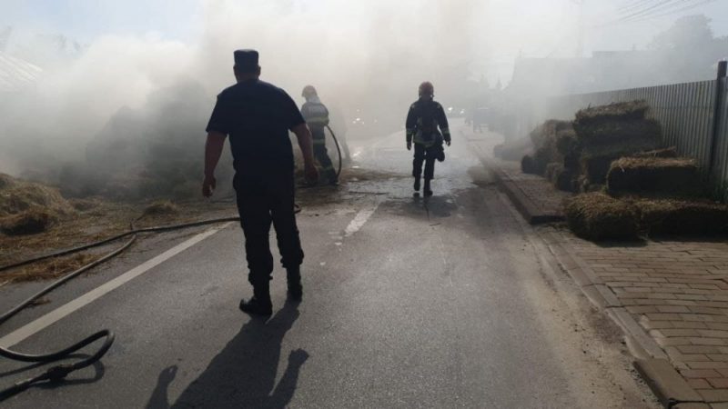 FOTO: Incendiu la un camion încărcat cu fân, ZCH NEWS - sursa ta de informații