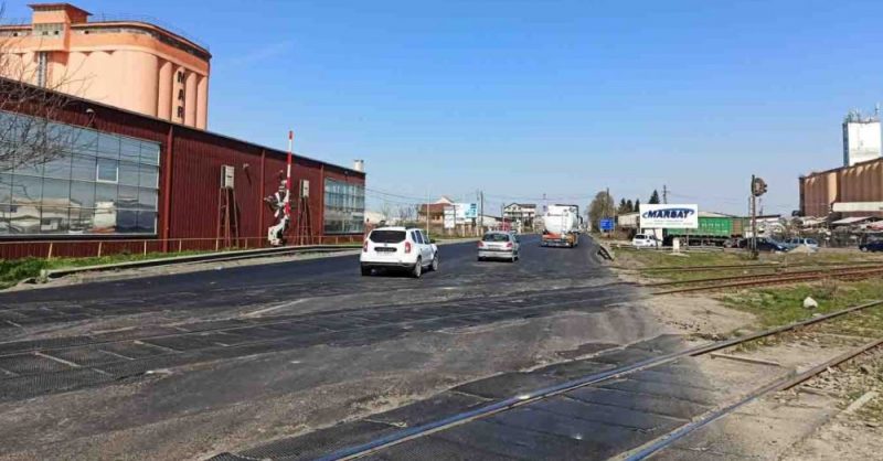 Restricții de trafic la Roman, se lucrează la trecerea la nivel cu calea ferată, ZCH NEWS - sursa ta de informații