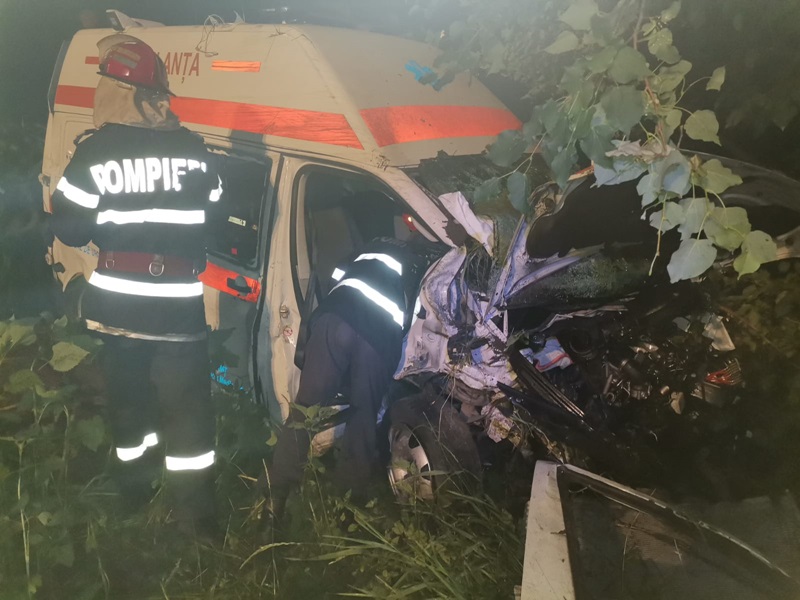 Starea victimelor accidentului în care o ambulanță a fost proiectată în afara șoselei, ZCH NEWS - sursa ta de informații